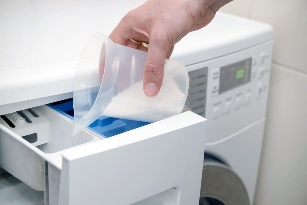 laundry room powder detergent formulation in cold water