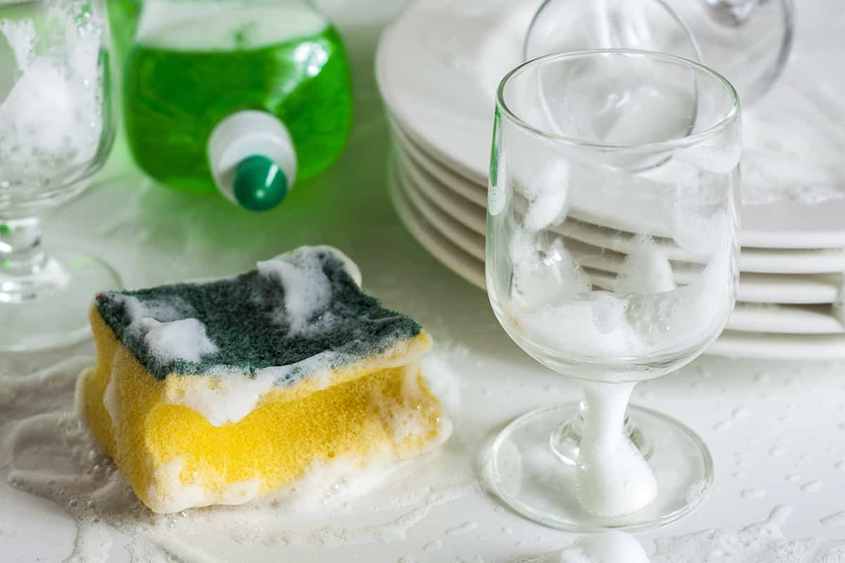  how to use dishwashing liquid to prevent stains 